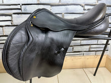 Load image into Gallery viewer, 17 1/2” Wide  Black Country Wexford Jump Saddle - Black
