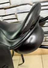 Load image into Gallery viewer, 17” Wide Ideal Toshina Dressage Saddle - Black