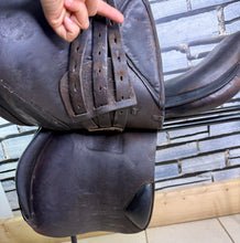Load image into Gallery viewer, 17” MW Pariani Close Contact Jump Saddle - Brown