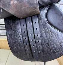 Load image into Gallery viewer, 17 1/2” MW Harry Dabbs Jaguar Jump Saddle - Black