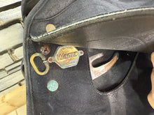 Load image into Gallery viewer, 16” MW/Changeable Gullet Wintec Isabell Werth Dressage Saddle - Black