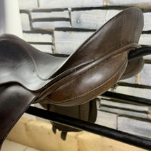 Load image into Gallery viewer, 16” Wide Hastilow Pony GP Saddle - Brown