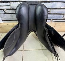 Load image into Gallery viewer, 16 1/2” XW/Changeable Gullet Thorowgood Compact GP Saddle - Black