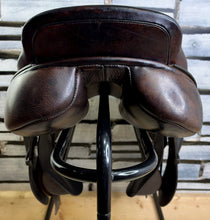 Load image into Gallery viewer, 17 1/2” MW Albion Kontrol Jump Saddle - Brown - Double Flap - Big Blocks