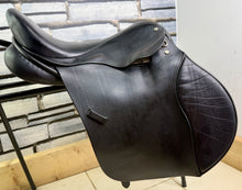 Load image into Gallery viewer, 17” XXW Hamilton Balance GP Saddle - Black - 7X Wide
