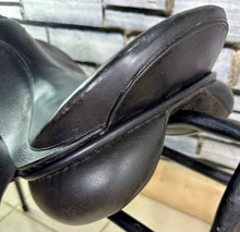 Load image into Gallery viewer, 18” Medium Albion Style GP Saddle - Black