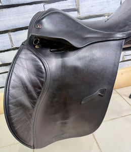 16 1/2” MW/Wide Jeffries Falcon English Event GP Saddle - Black