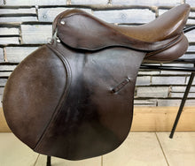 Load image into Gallery viewer, 17 1/2” Wide Eclipse Saddlery English GP Saddle - Brown