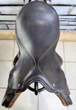 Load image into Gallery viewer, 17 1/2” MW Palmer Saddlery/Equiwear Monoflap GP/Jump Saddle - Brown - Flocked Close Contact