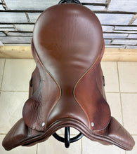 Load image into Gallery viewer, 17 1/2” Wide Loxley by Bliss GP Saddle - Brown