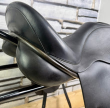 Load image into Gallery viewer, 17 1/2” MW Ideal Suzannah Dressage Saddle - Black