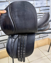 Load image into Gallery viewer, 16” MW Charles Mountfort Pony GP Saddle - Black