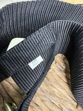 Load image into Gallery viewer, S/H Windsor Webbing Breaking/Training Roller - Black - Full
