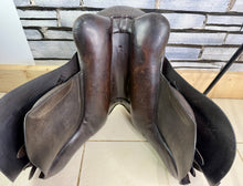 Load image into Gallery viewer, 18” MW Novus WH/VSD Saddle - Brown
