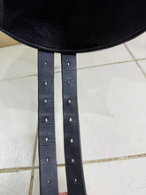 Load image into Gallery viewer, 17 1/2” MW Hockenden Saddlery Monoflap Dressage Saddle - Black