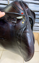Load image into Gallery viewer, 17 1/2” MW Albion Kontrol Jump Saddle - Brown - Double Flap - Big Blocks