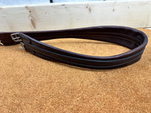 Load image into Gallery viewer, S/H Jeffries Traditional Baghide Leather Show Girth - Brown - 46”