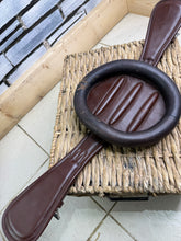 Load image into Gallery viewer, S/H 70cm/28” Prestige Doughnut RP Leather Relax Girth - Brown