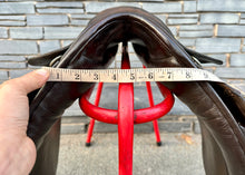 Load image into Gallery viewer, 16 1/2” MW Oakfield WH/VSD Saddle - Brown