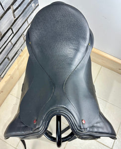 17” MN Albion SL Dressage Saddle - Black