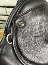 Load image into Gallery viewer, 17 1/2” XW Silhouette Cob WH/VSD/GP Saddle - Black