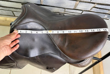 Load image into Gallery viewer, 17” XW Hamilton Balance GP Saddle - Brown - 4X Wide - Cob Hoop Tree