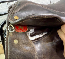 Load image into Gallery viewer, 15 1/2” Wide-XW Sturgess English WH Pony  Show Saddle - Brown