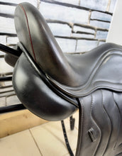 Load image into Gallery viewer, 17” Wide-XW AVA Flair Air Monoflap Dressage Saddle on 17” Panels-Black- Big Blocks