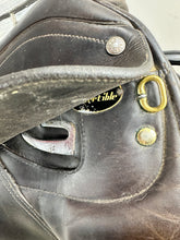 Load image into Gallery viewer, 16 1/2” XW/Changeable Gullet Colliegate Convertible Dressage Saddle - Brown
