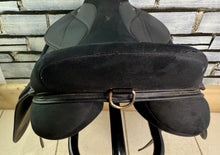 Load image into Gallery viewer, 17 1/2” Wide Thorowgood Griffin Cob GP Saddle - Black