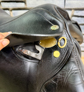 17 1/2” MW Eric Thomas Jump Saddle - Black