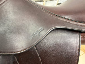 17” MW Amerigo Vega Jump Saddle - Brown