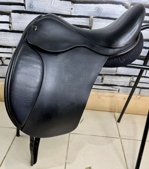 17” XW Nick Dolman Holistic Dressage Saddle - Black