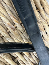 Load image into Gallery viewer, S/H Elasticated Long Bridge Breastplate &amp; Mart -Cob- Black