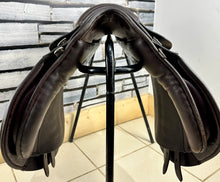 Load image into Gallery viewer, 17” Wide Ideal Classic GP Saddle - Brown
