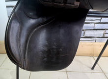 Load image into Gallery viewer, 16 1/2” XW/Changeable Gullet Shires Optimus Leather GP Saddle - Brown