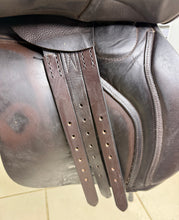 Load image into Gallery viewer, 17” MW Farrington/Derby House GP Saddle - Brown