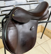 Load image into Gallery viewer, 15 1/2” Wide Excelle/Walsall Riding English Pony GP Saddle - Brown