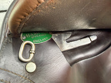 Load image into Gallery viewer, 17” Wide Hampton Grandee Jump/GP Saddle - Brown