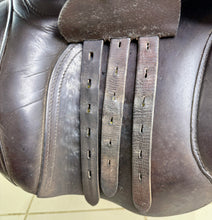 Load image into Gallery viewer, 18” MW Novus WH/VSD Saddle - Brown