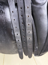 Load image into Gallery viewer, 17 1/2” XW Silhouette Cob WH/VSD/GP Saddle - Black