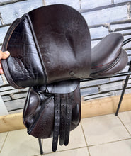 Load image into Gallery viewer, 16 1/2” Wide Barnsby English Pony GP/Jump Saddle - Brown