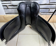 Load image into Gallery viewer, 17” XW Global Saddlery English VSD/GP/WH Saddle - Black