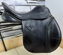 Load image into Gallery viewer, 17” Medium Farrington Burford Event VSD Saddle - Black