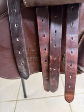 Load image into Gallery viewer, 17” Wide Changeable Gullet Whitaker Overton Jumping Saddle - Brown