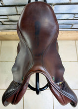 Load image into Gallery viewer, 16”-16 1/2” Medium (33) Prestige Roma Jump Saddle - Brown