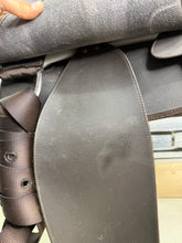 Load image into Gallery viewer, 16” Wintec SQHB Western Saddle - Brown - Lightweight - Never Used!!