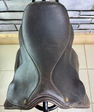 Load image into Gallery viewer, 15 1/2” Wide-XW Sturgess English WH Pony  Show Saddle - Brown