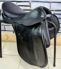 Load image into Gallery viewer, 17 1/2” Changeable Gullet Utopia/Discovery GP Saddle - Black