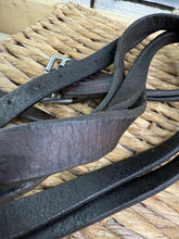 Load image into Gallery viewer, English Buffalo Leather Traditional Hunting Stirrup Leathers